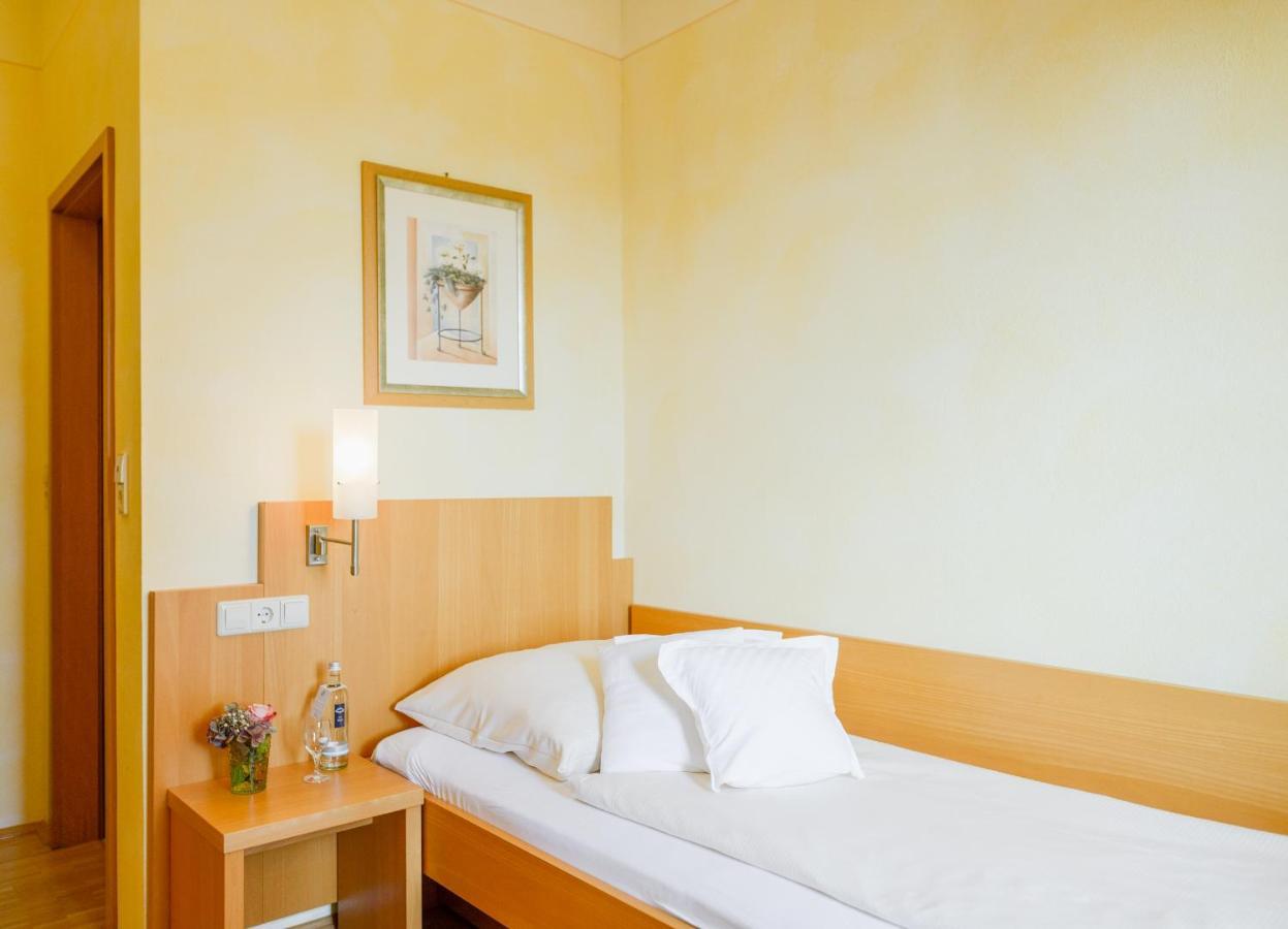 Hotel Kollektur Zellertal Ngoại thất bức ảnh